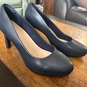 Clark’s blue 3.5” heels as new condition size 10